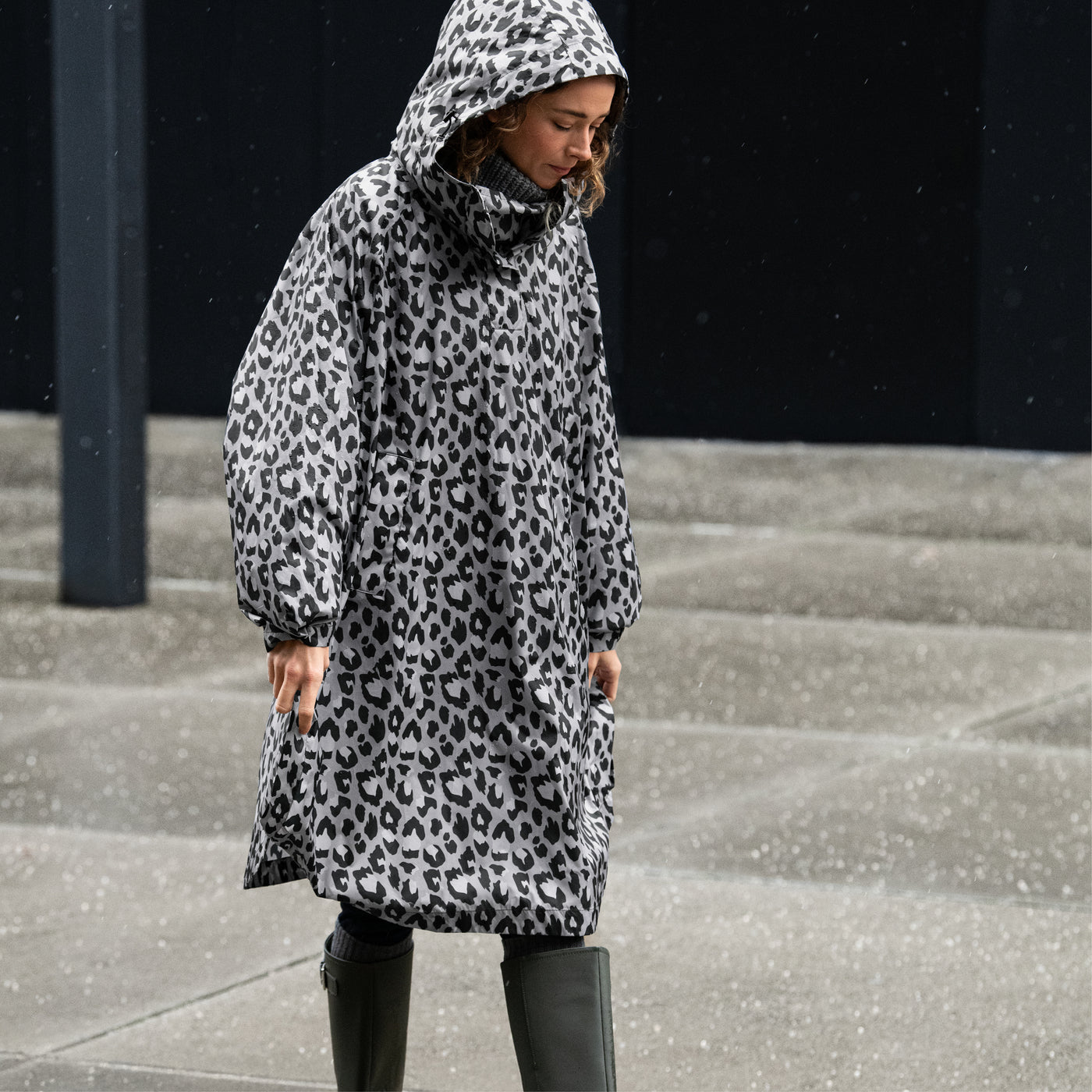 mini maxi raincoat leo nero