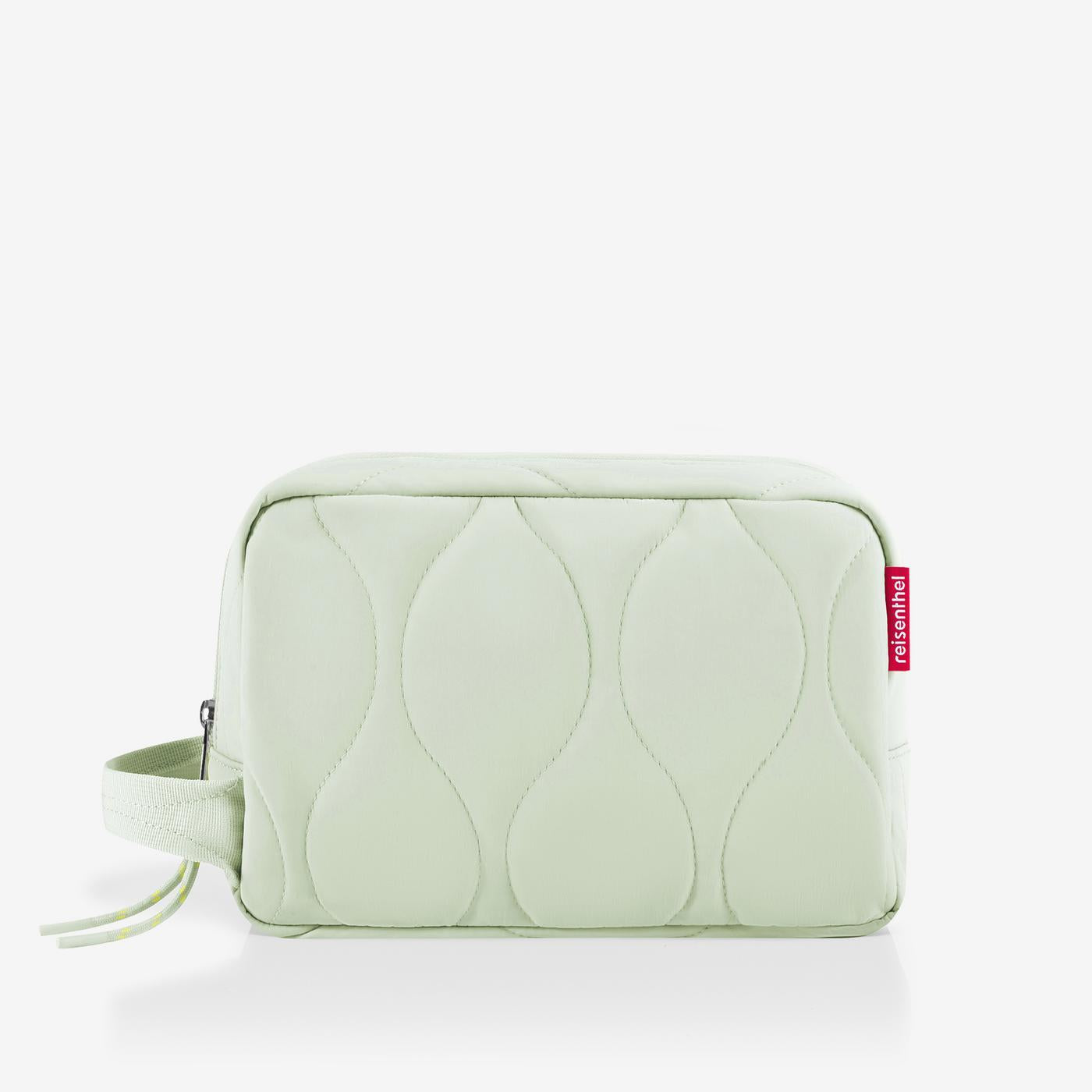 cosmeticpouch M puffer iced matcha cosmeticpouch M Reisenthel