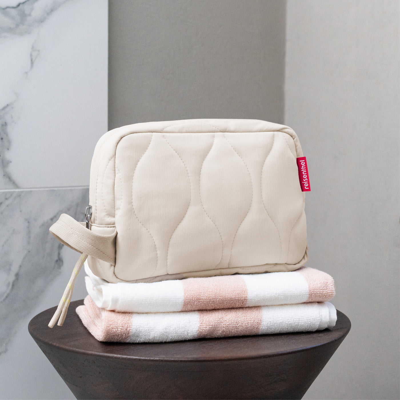 cosmeticpouch M puffer stone cosmeticpouch M Reisenthel