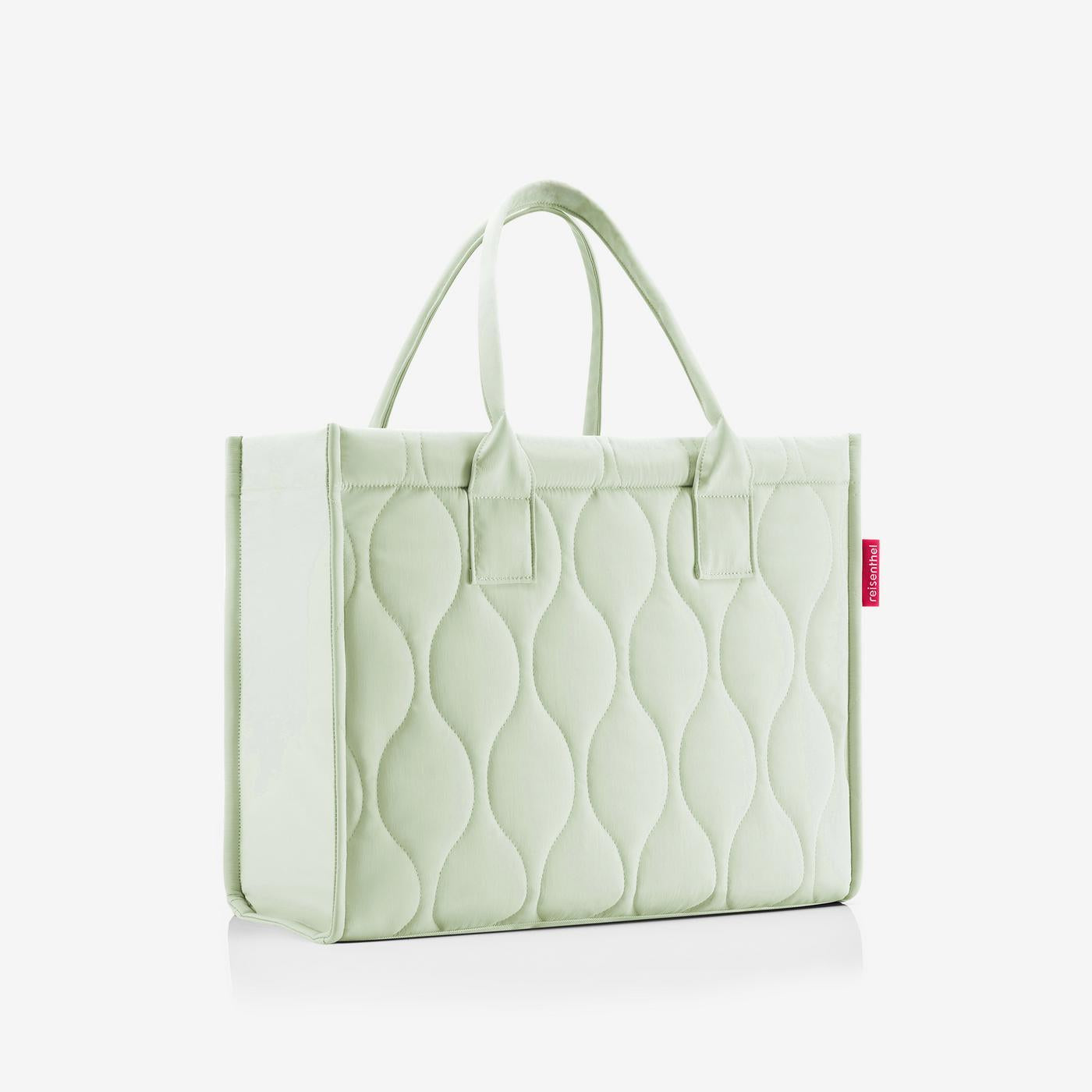 daily shopper puffer iced matcha daily shopper Reisenthel