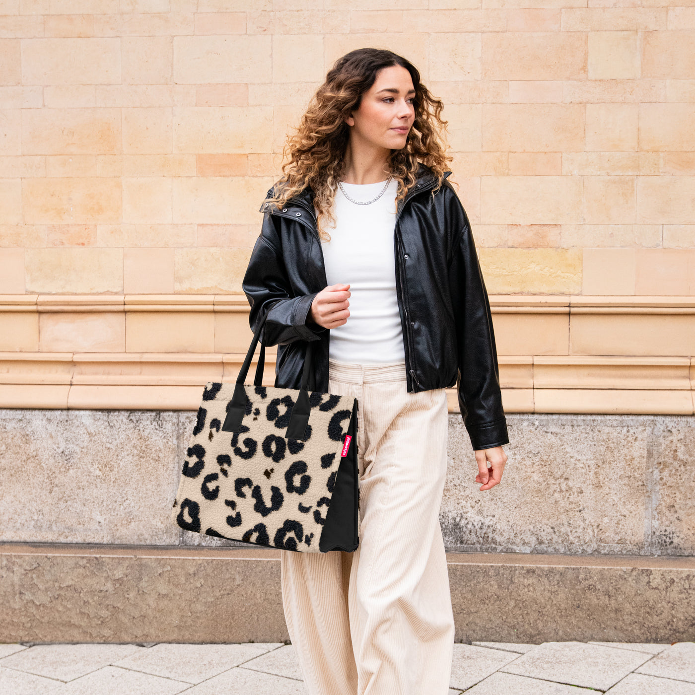 daily shopper teddy leo cream