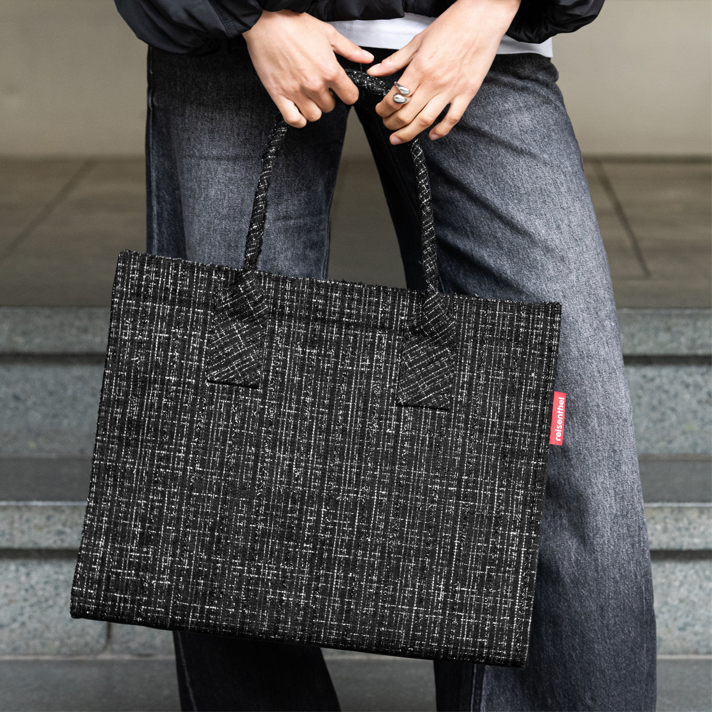 daily shopper bouclé black