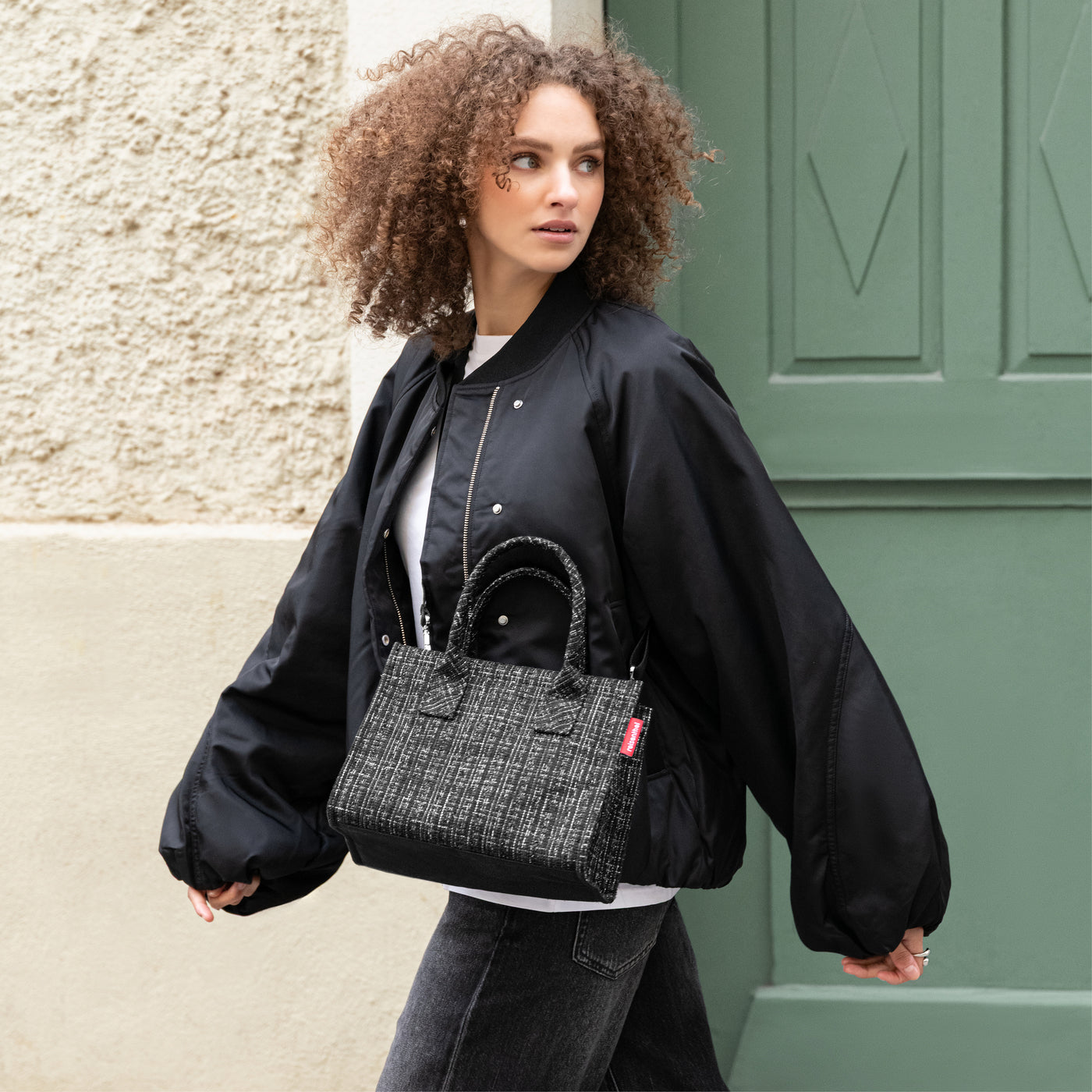 daily shopper XS bouclé black
