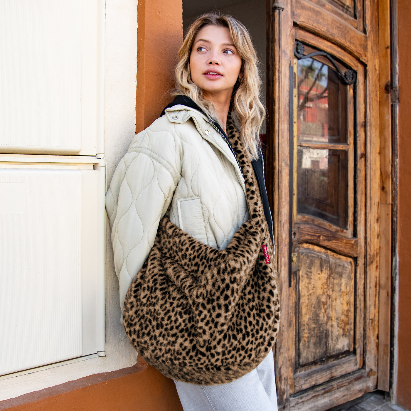 moonbag leo fake fur