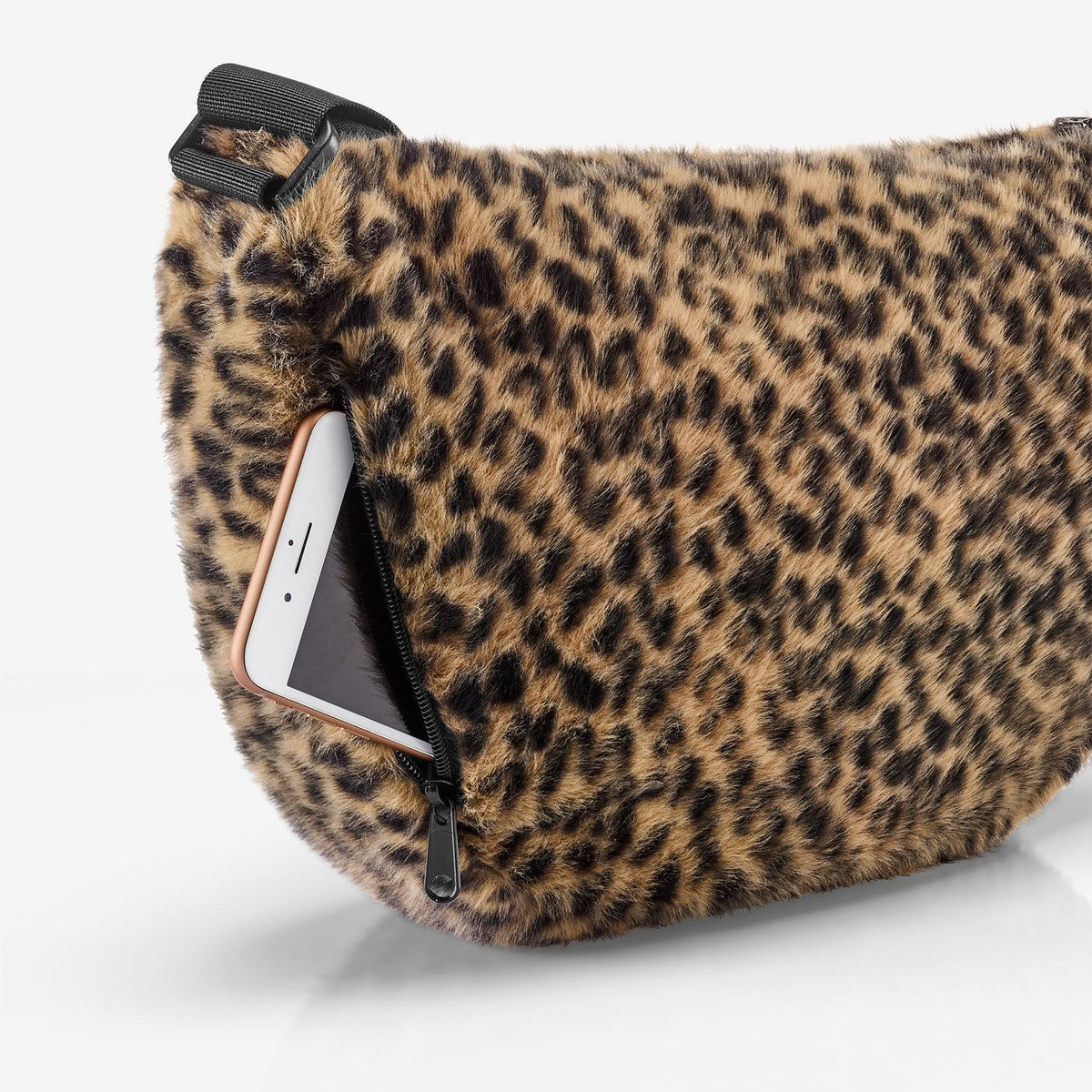 moonbag S leo fake fur moonbag S Reisenthel