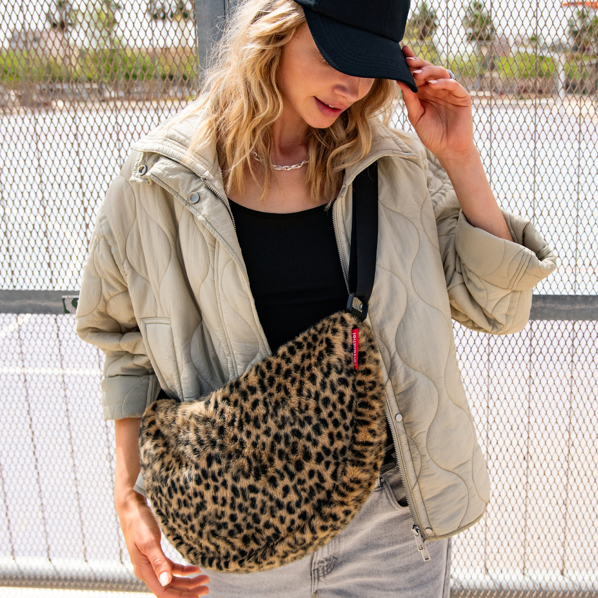 moonbag S leo fake fur moonbag S Reisenthel