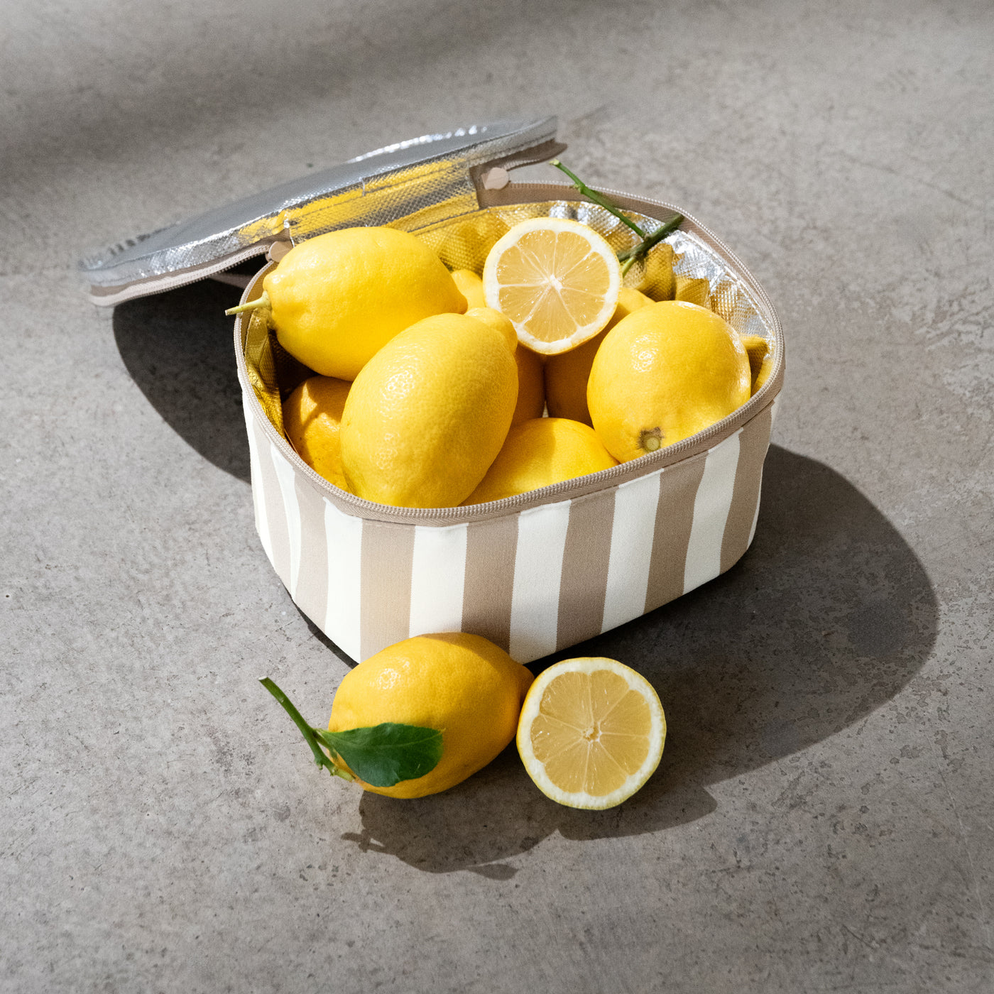 coolerbag S pocket summerstripes coffee coolerbag S pocket Reisenthel