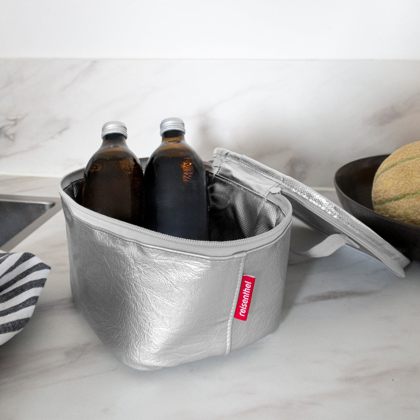 coolerbag S pocket silver crackle coolerbag S pocket Reisenthel