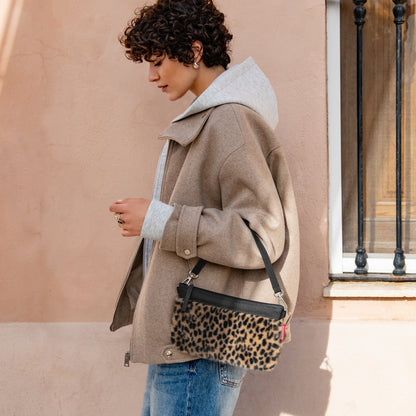 mini pouch leo fake fur
