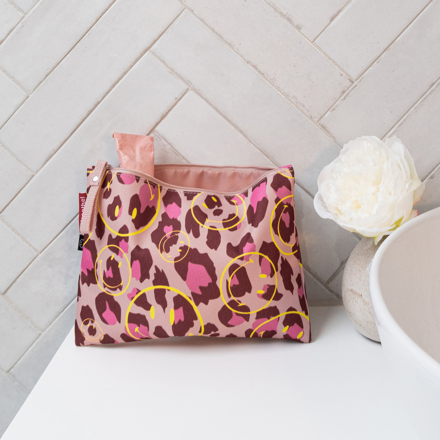 case 1 smiley leo blush case 1 Reisenthel