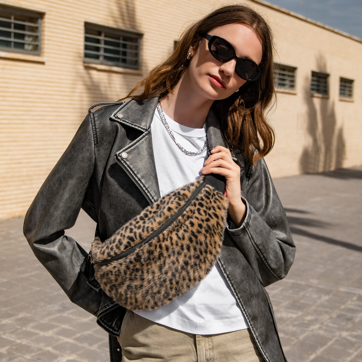 city beltbag leo fake fur