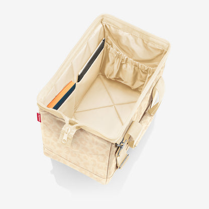 allrounder M leo vanilla