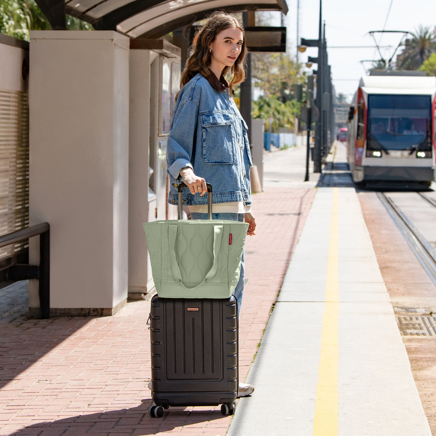 travelshopper puffer iced matcha travelshopper Reisenthel
