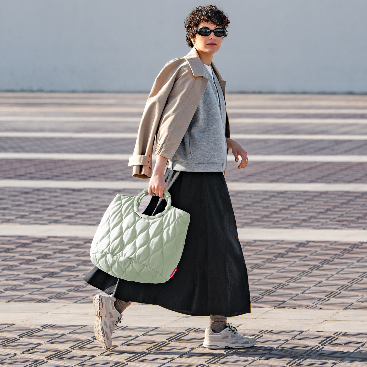 loopbag hobo puffer iced matcha