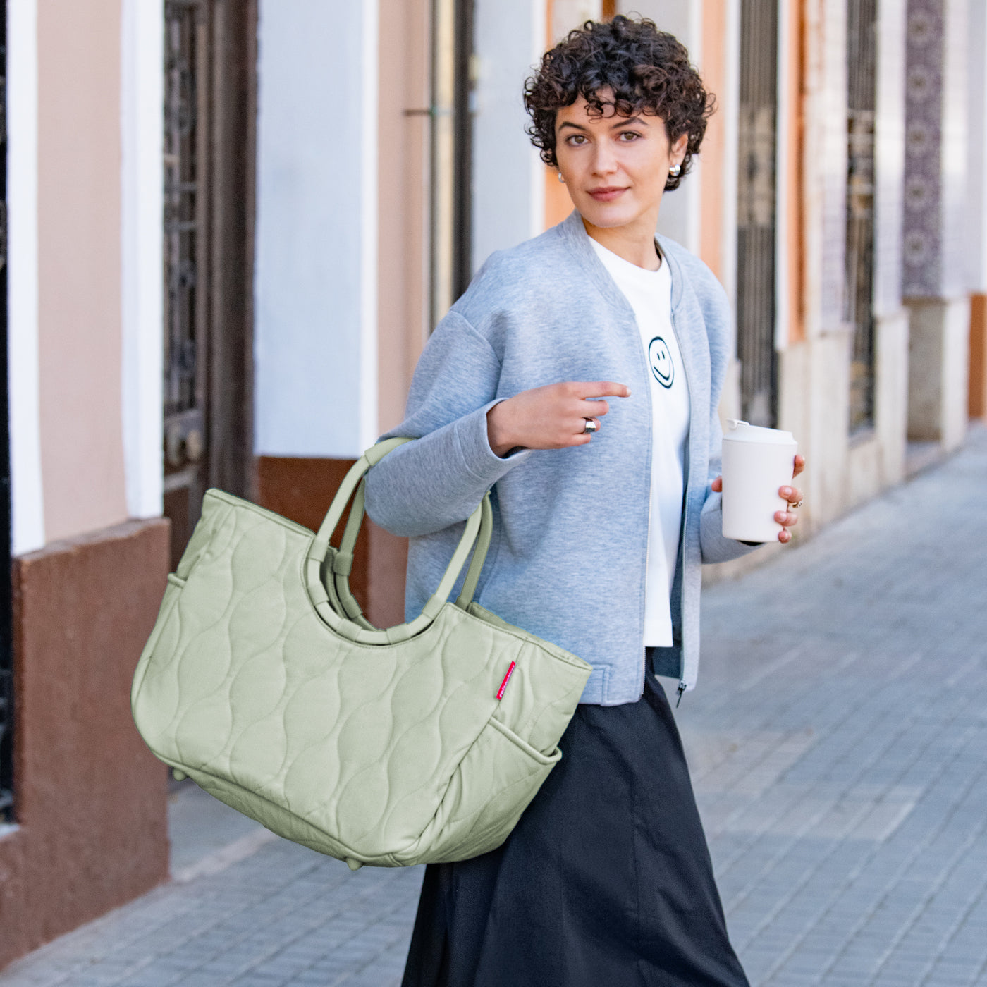 loopshopper L puffer iced matcha
