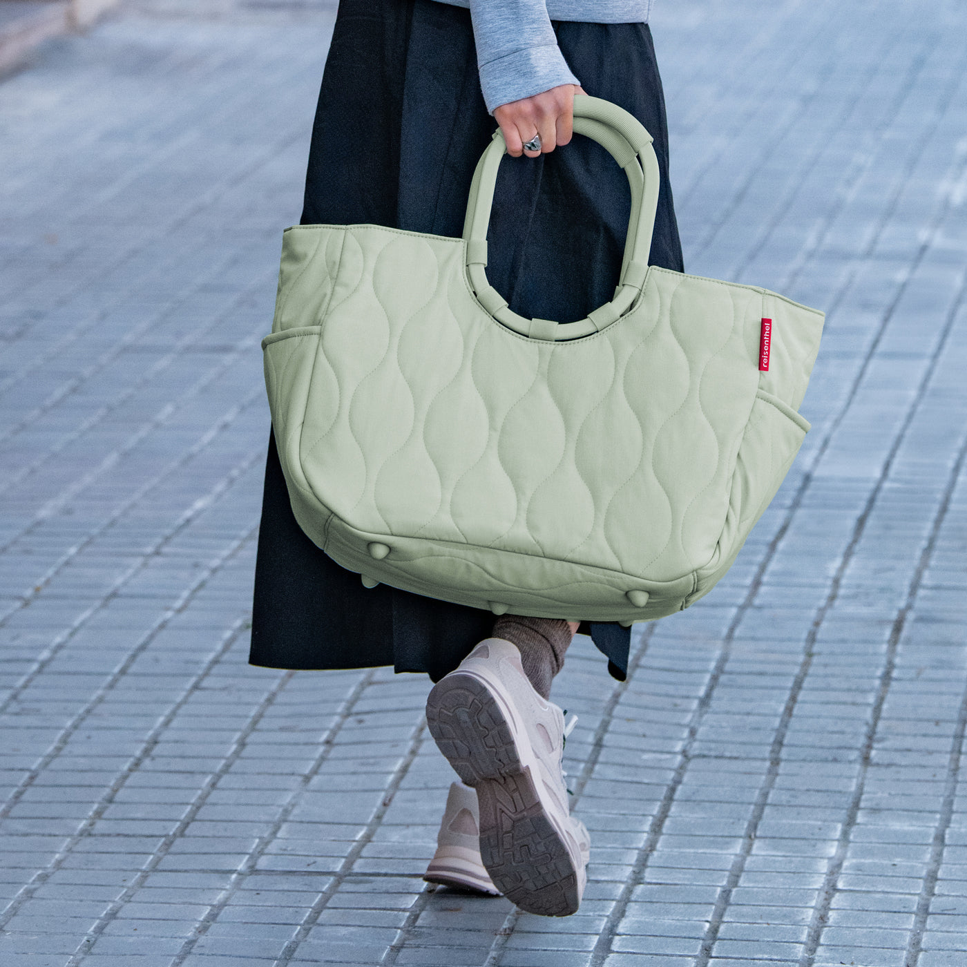 loopshopper L puffer iced matcha