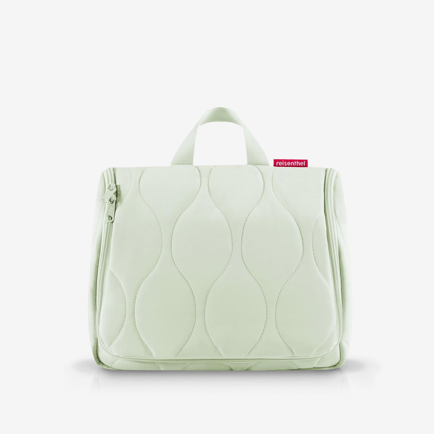toiletbag XL puffer iced matcha toiletbag XL Reisenthel