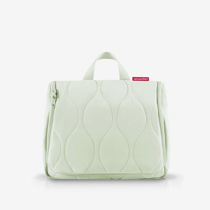 toiletbag XL puffer iced matcha toiletbag XL Reisenthel