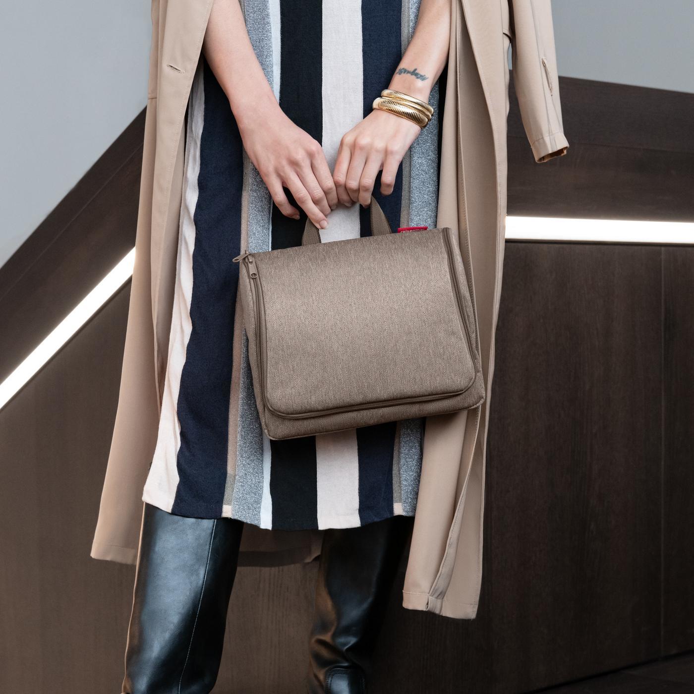 toiletbag XL herringbone mokka toiletbag XL Reisenthel