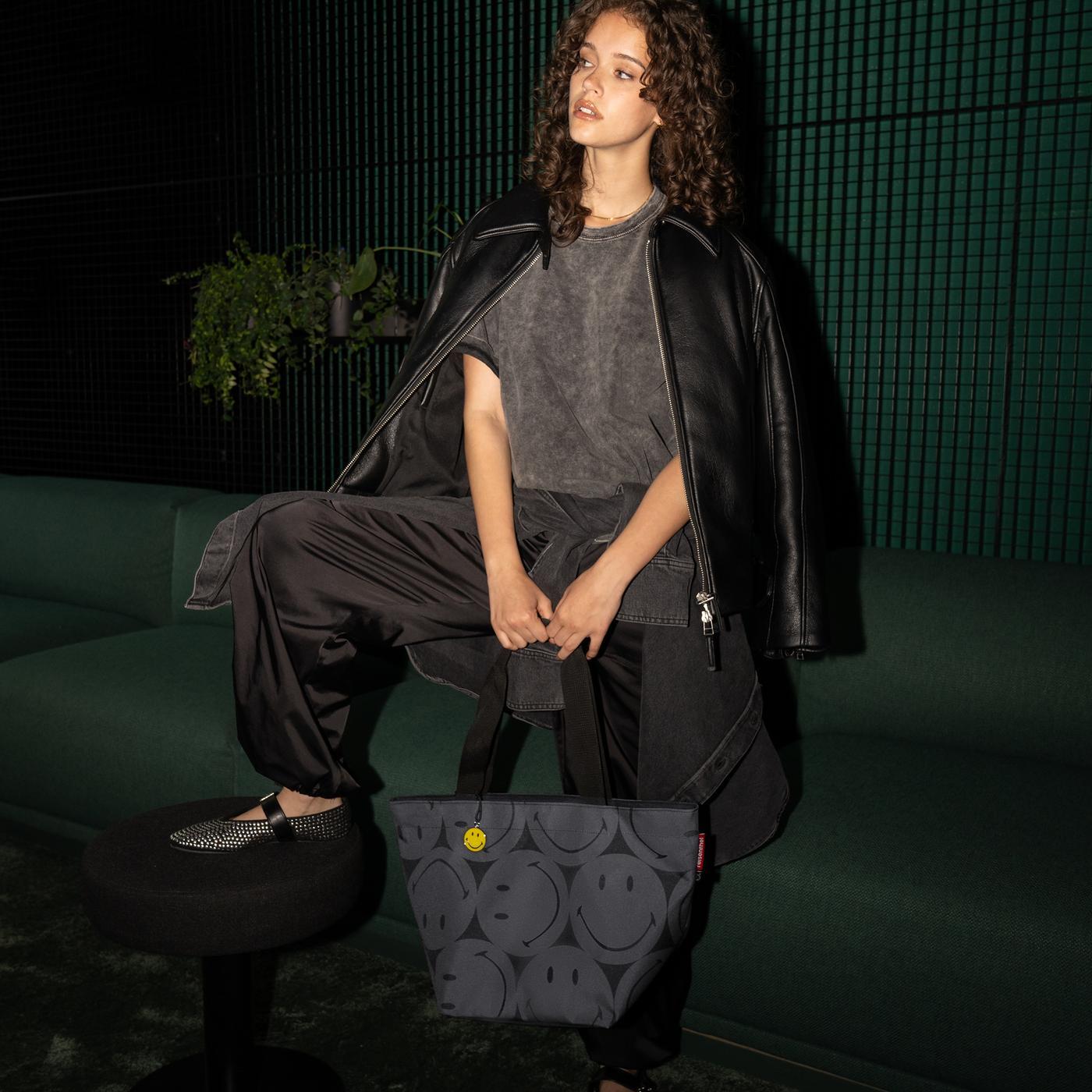 shopper M smiley grey shopper M Reisenthel